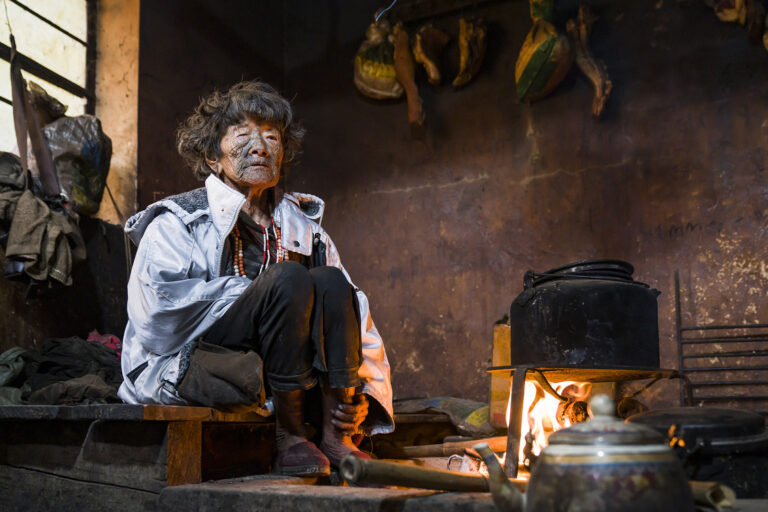 Luo Yun - Life-of-Face-tatooed-Women-2